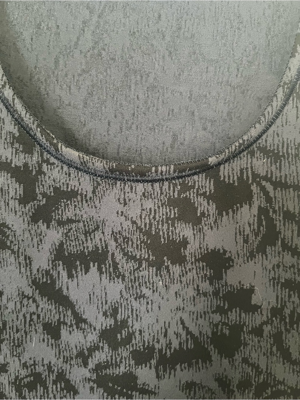 Athleta Dark Navy Floral Scoop Tank - Picture 7 of 8
